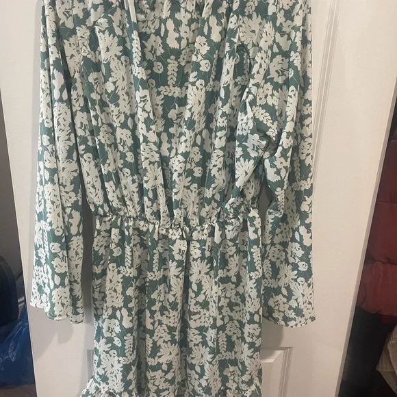 Missguided Dress - Picture 2 of 3